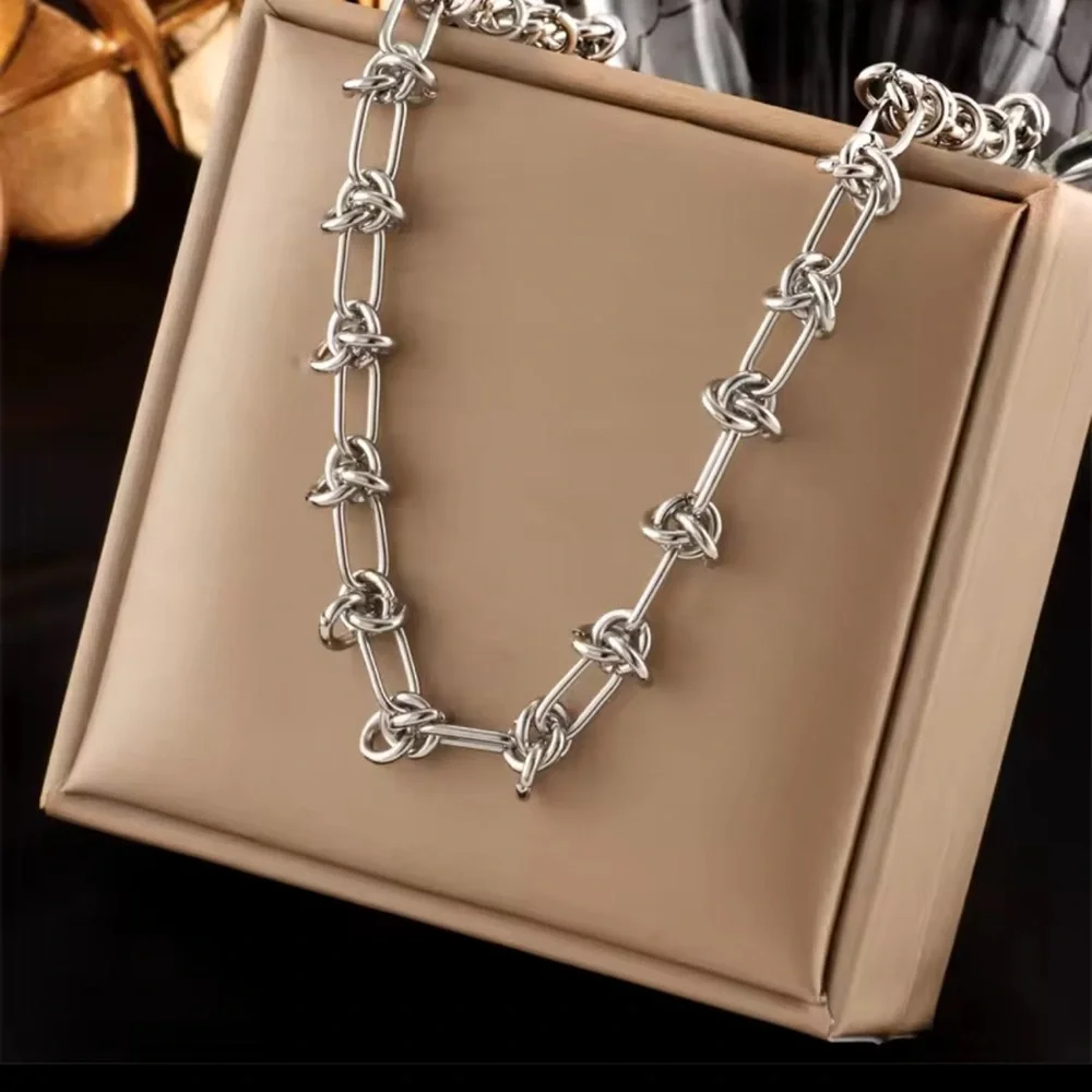 Elegant Silver Chain Necklace and Bracelet SET - Picture 5 of 13